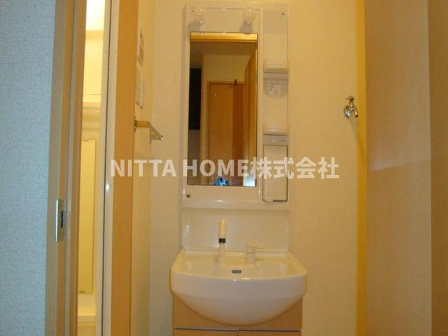 クレシアの洗面所|洗髪洗面化粧台がついています◇