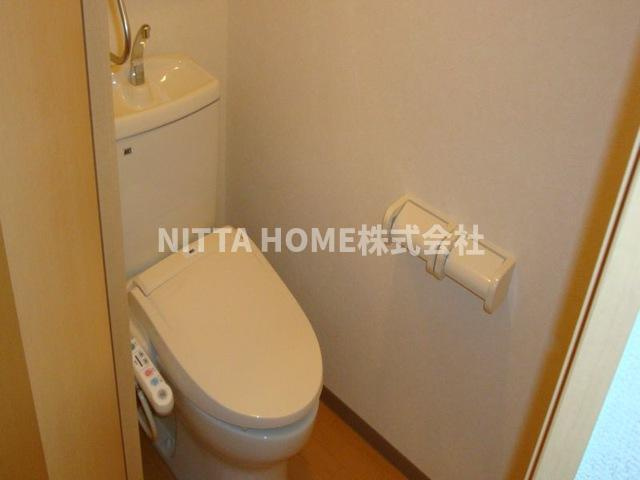 クレシアのトイレ|シャワー付きトイレを設置(#^^#)