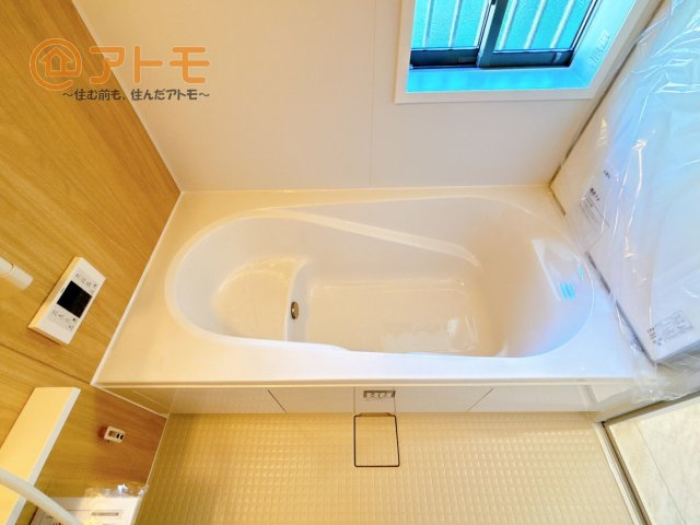 【浴室】 | 沼津市中沢田Ⅰ　分譲住宅　A号棟 | 広々１坪タイプのゆったり浴室ユニット♪浴室乾燥機付き♪