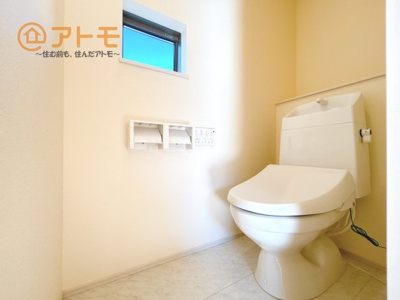 【トイレ】 | 沼津市中沢田Ⅰ　新築一戸建て　A号棟 | ２つトイレがあるので朝も混みあわずに使うことができます！