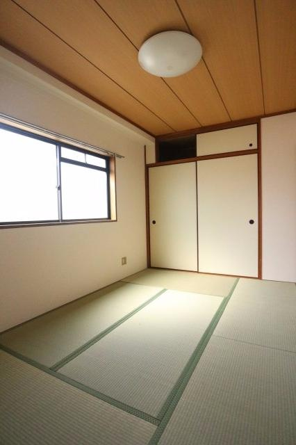 サンフローレ千代が丘の寝室