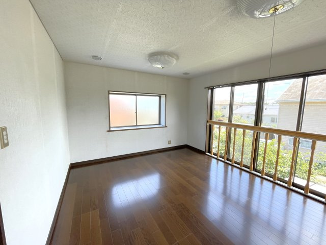 大網白里市木崎中古戸建の洋室