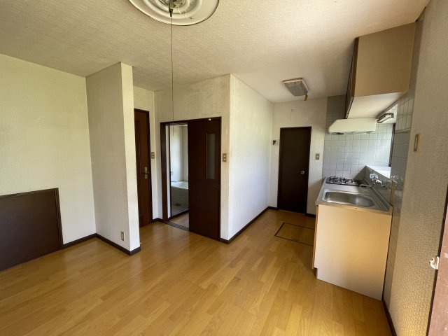 大網白里市木崎中古戸建の居間・リビング