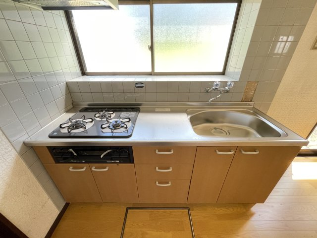 大網白里市木崎中古戸建のキッチン