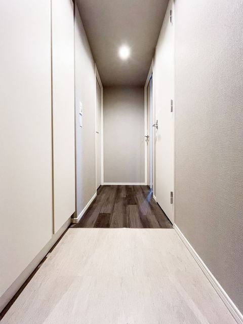 ラ・ペルラ下北沢の玄関