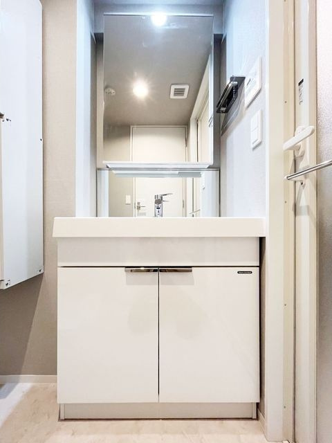 ラ・ペルラ下北沢の洗面所