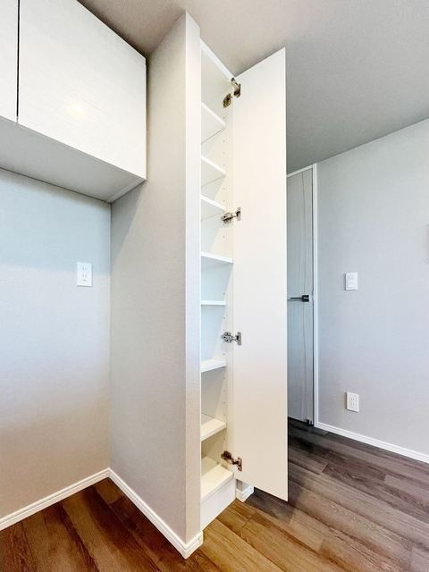 ラ・ペルラ下北沢の収納