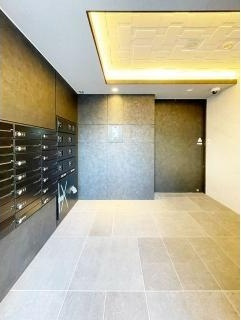 ラ・ペルラ下北沢のロビー