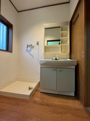 日進市岩藤町一ノ井貸家の洗面所