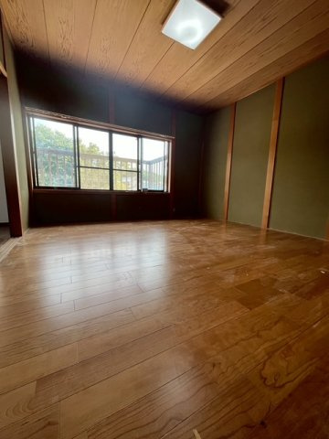 日進市岩藤町一ノ井貸家の居間・リビング