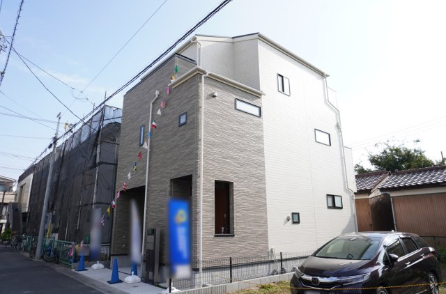 越谷市大字恩間 新築分譲住宅の外観