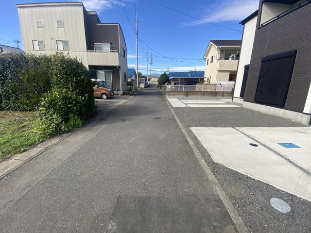 新築　桐生市相生町2期　GRARARE　１号棟の前面道路含む現地写真|現地写真　西側接道幅員約4ｍ