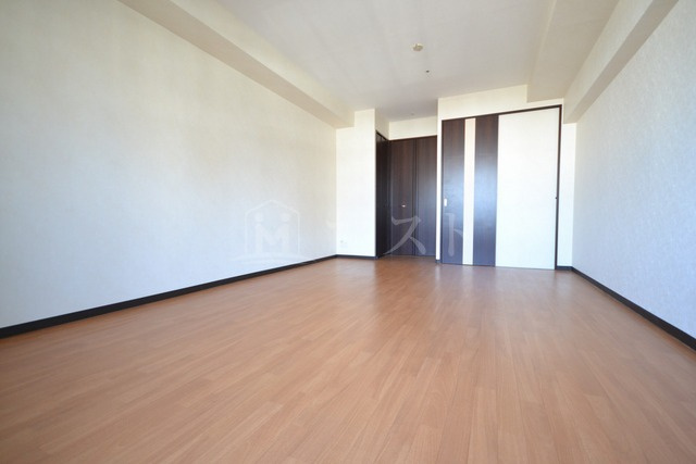 グランシス天満橋の居間・リビング