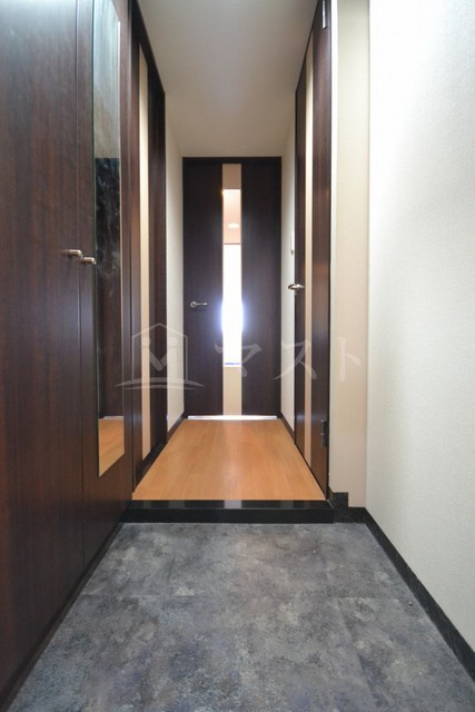 グランシス天満橋の玄関