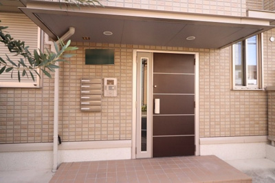 【エントランス】 | 悠悠 | 落ち着いたエントランスです