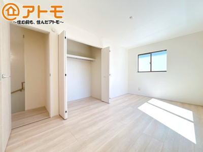 【寝室】 | 沼津市中沢田Ⅰ　分譲住宅　E号棟 | 毎日すごす部屋の広さや陽当りも気になるポイントですね！現地で体感してみてください♪