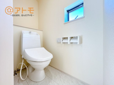 【トイレ】 | 沼津市中沢田Ⅰ　新築一戸建て　E号棟 | ２つトイレがあるので朝も混みあわずに使うことができます！