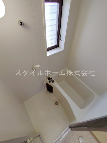 レジデンス西山の浴室