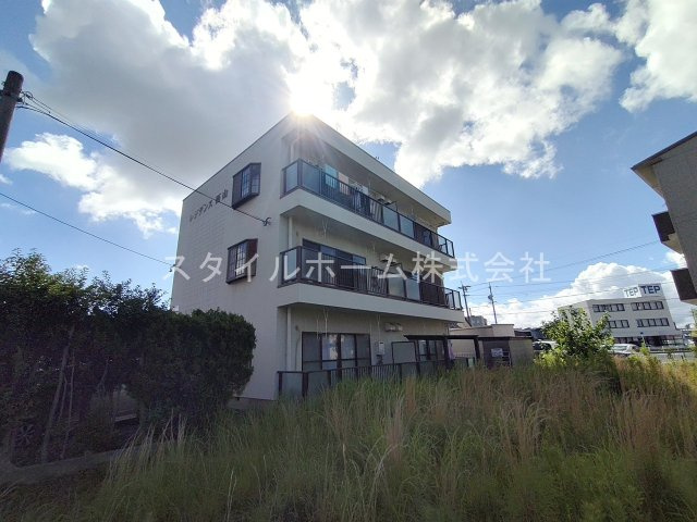 レジデンス西山の外観