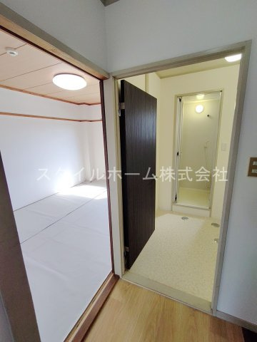 レジデンス西山の玄関