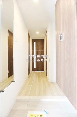 【玄関】 | THE ROOTS ESAKA | 住まいの顔ともなる玄関