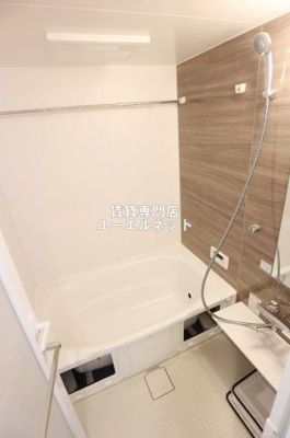 【浴室】 | THE ROOTS ESAKA | ゆったりとしたバスルーム