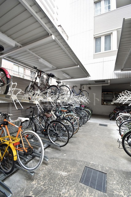 プライムアーバン堺筋本町の駐車場
