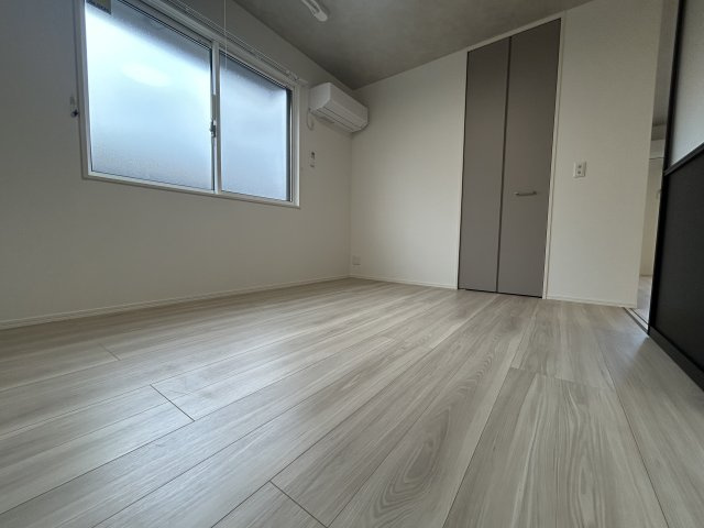 【寝室】チェリーカーサ西原