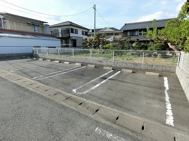 アローの駐車場