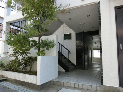 【エントランス】 | メゾンホワイト