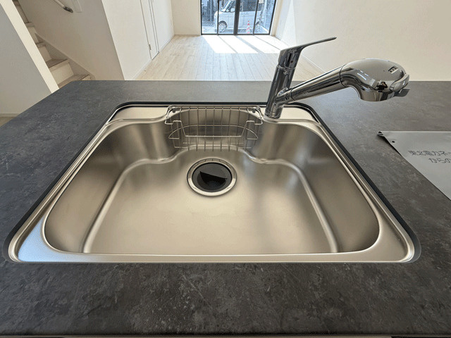 仙台市若林区上飯田2期　1号棟のキッチン