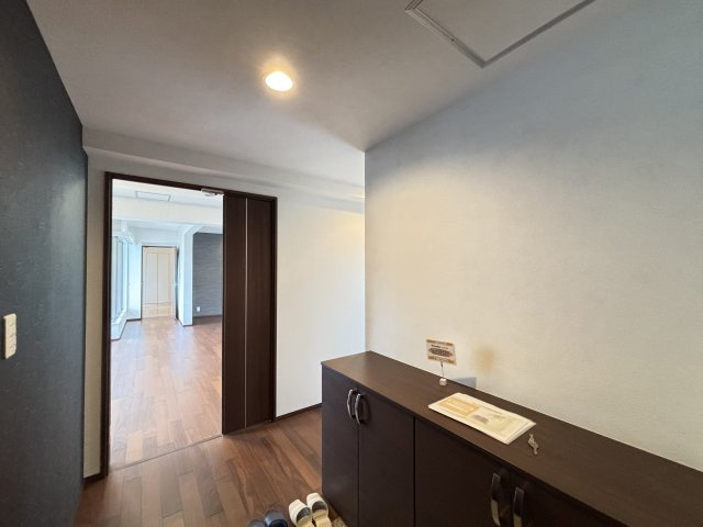 AcityヒルズアーバンⅡ番館の玄関