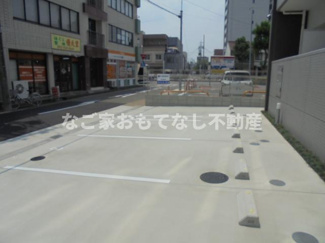 【駐車場】