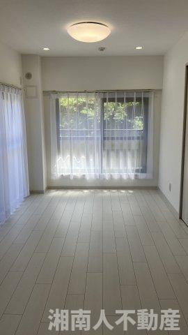 ライオンズマンション東逗子の洋室|ゆったりした洋室です