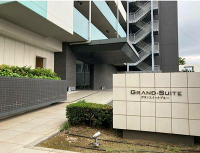 【エントランス】 | グランスイートブルー