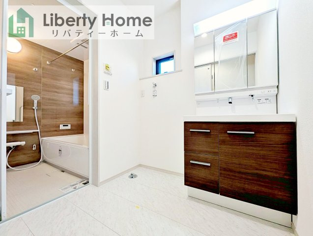 古河市諸川23-P1　新築戸建　1号棟の脱衣所