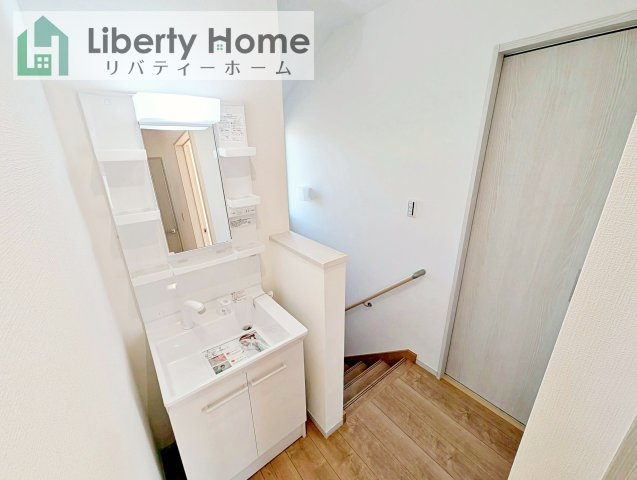 古河市諸川23-P1　新築戸建　1号棟の独立洗面台