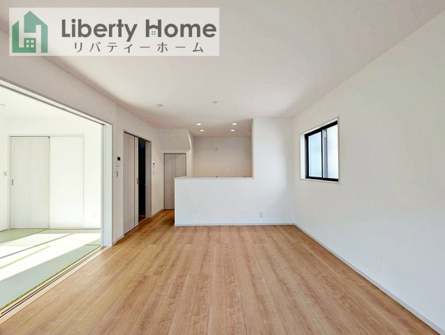 古河市諸川23-P1　新築戸建　1号棟の居間・リビング