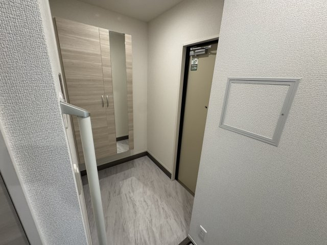 O-crest池田桃園の玄関