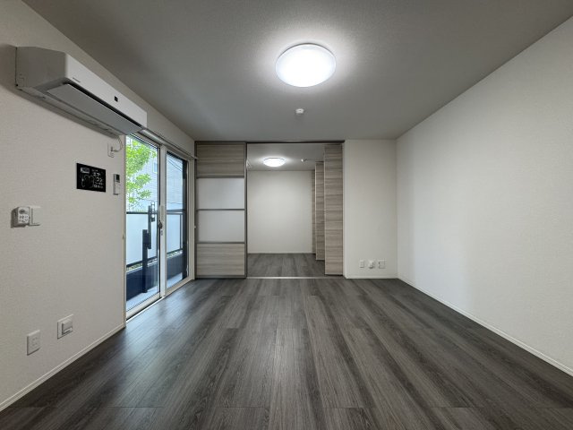 O-crest池田桃園の居間・リビング