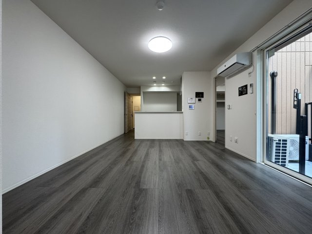 O-crest池田桃園の居間・リビング