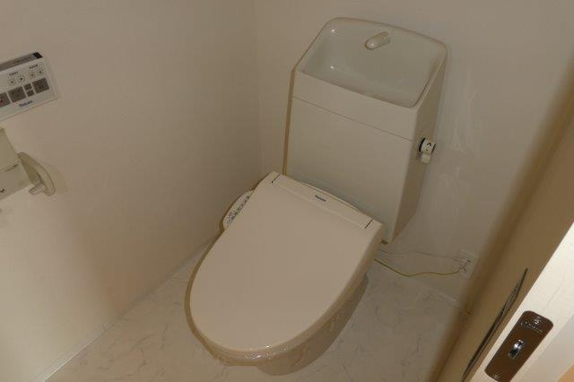 スーリールプラスⅠ番館のトイレ|ウォシュレット