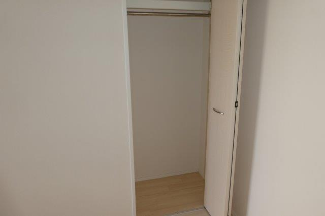 スーリールプラスⅠ番館の収納|廊下収納