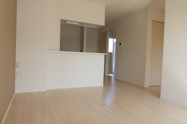 スーリールプラスⅠ番館の居間・リビング