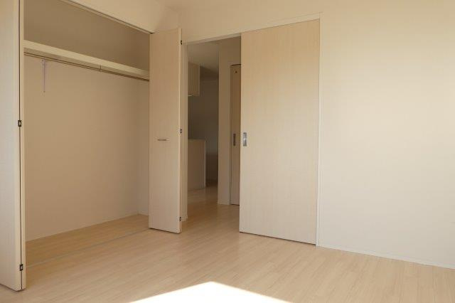 スーリールプラスⅠ番館の収納|洋室