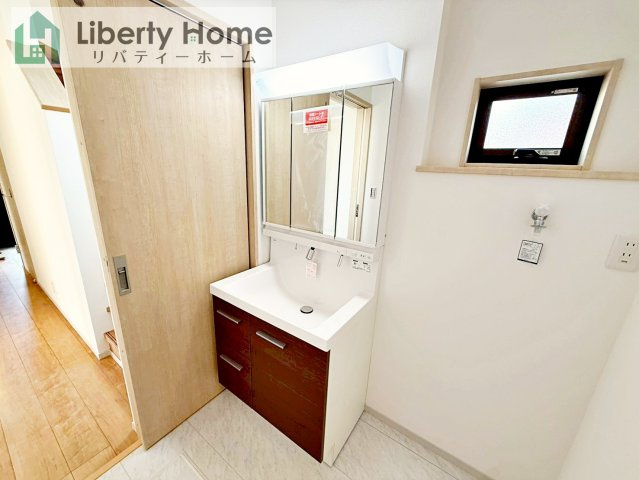 古河市諸川23-P1　新築戸建　13号棟の独立洗面台