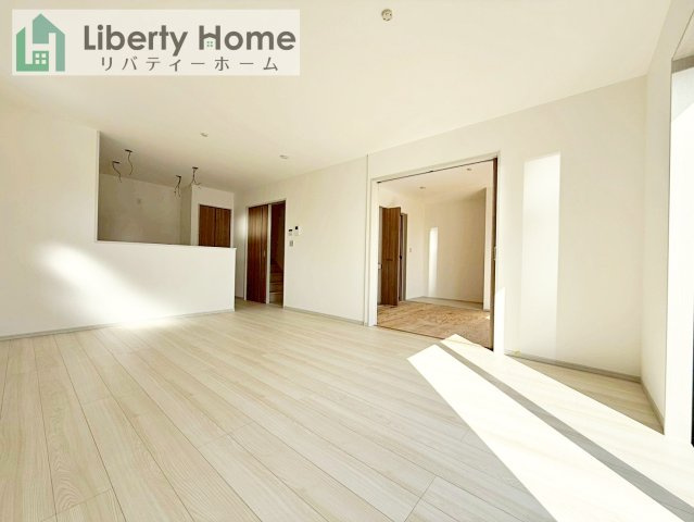 古河市諸川23-P1　新築戸建　14号棟の居間・リビング