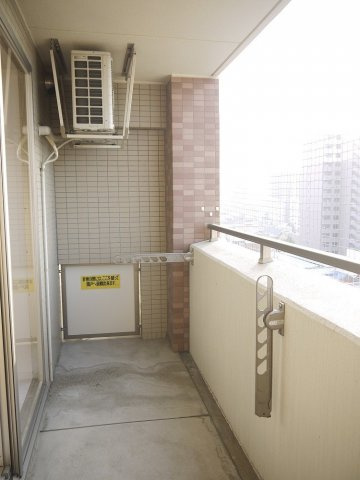 スクエア西丸之内のバルコニー