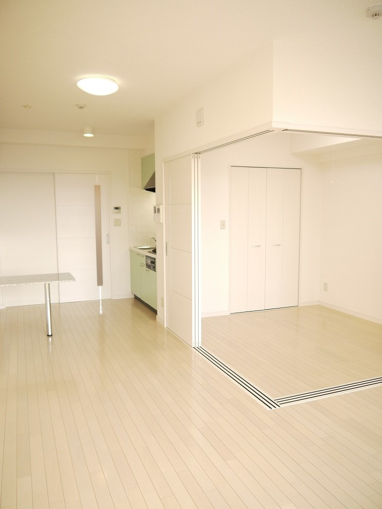 スクエア西丸之内の居間・リビング