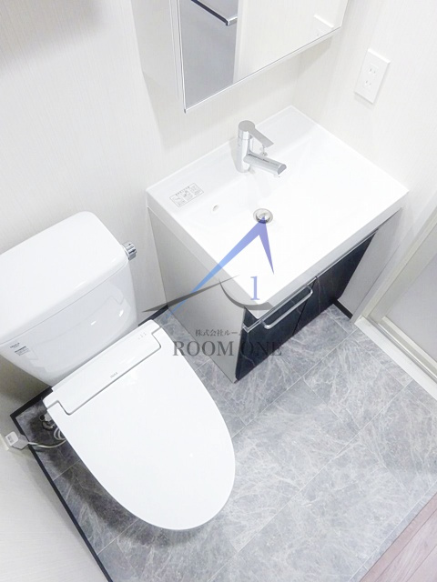 ＡＺＥＳＴ関内の洗面所|独立洗面台です。